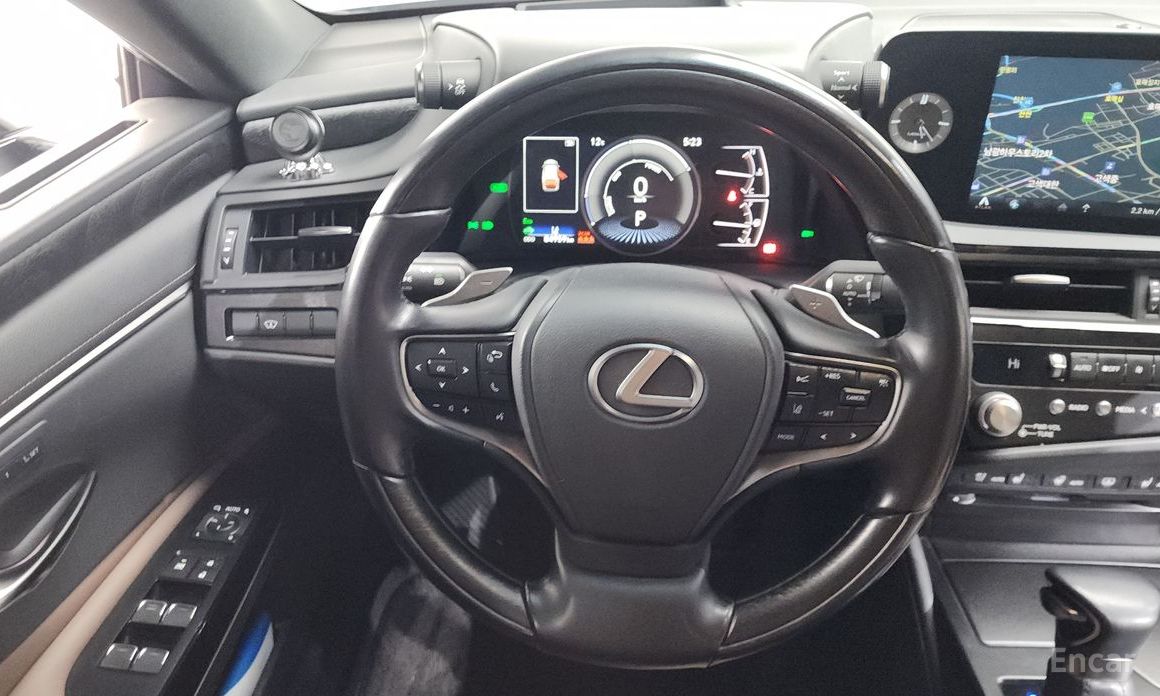 2022 Lexus ES VII Рестайлинг Luxury Plus с пробегом 84 959 км