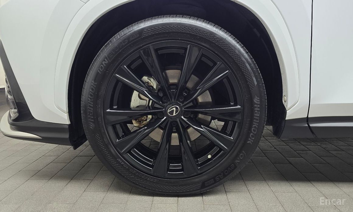 2022 Lexus NX II F-Sport с пробегом 83 584 км
