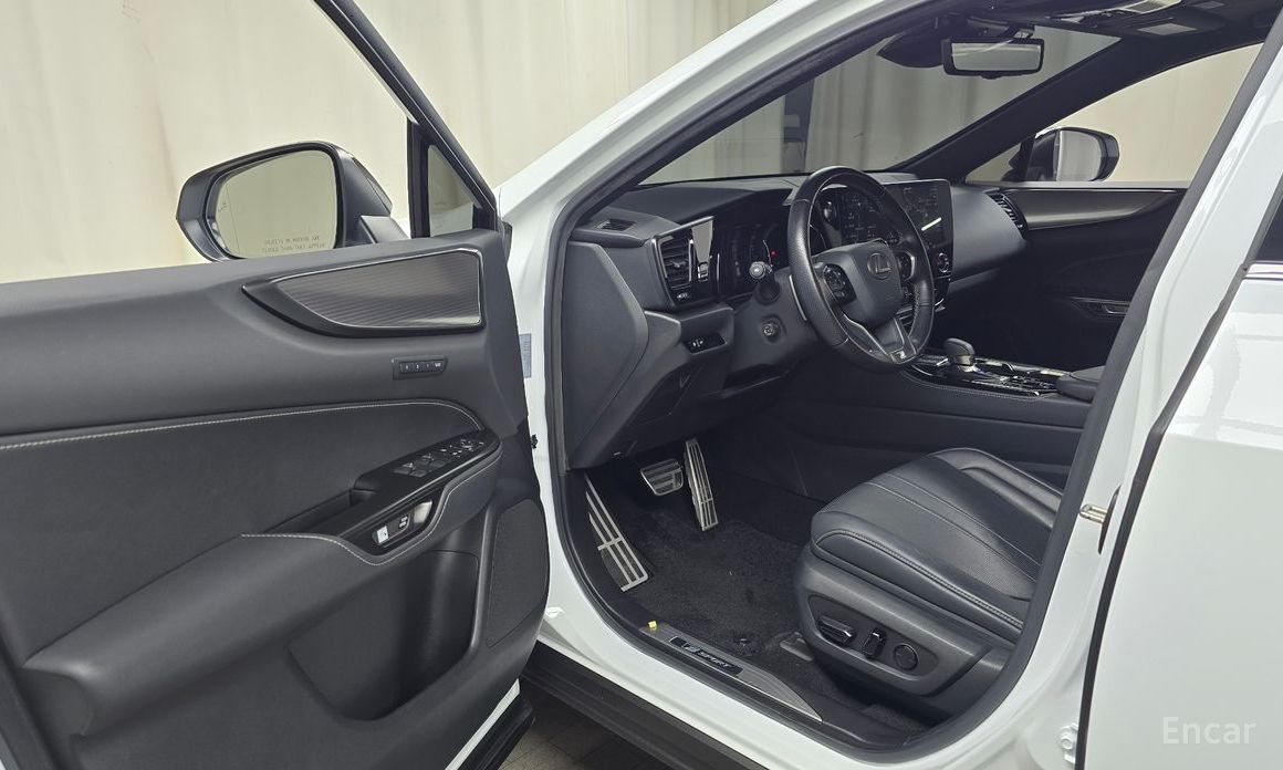 2022 Lexus NX II F-Sport с пробегом 83 584 км
