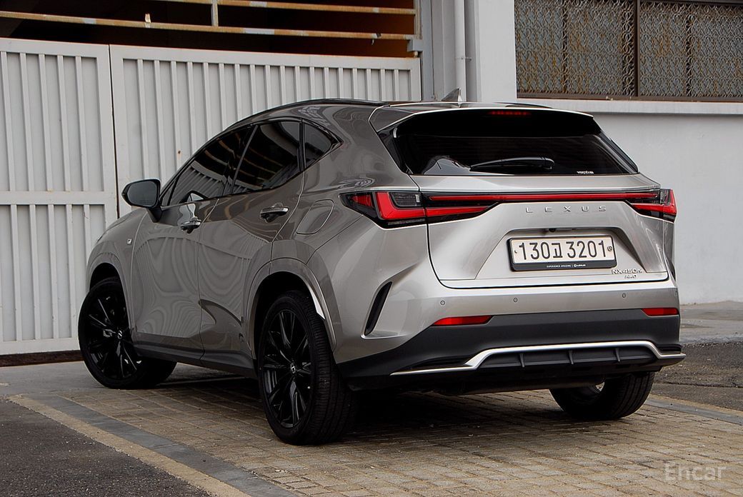 2023 Lexus NX II F-Sport с пробегом 53 515 км