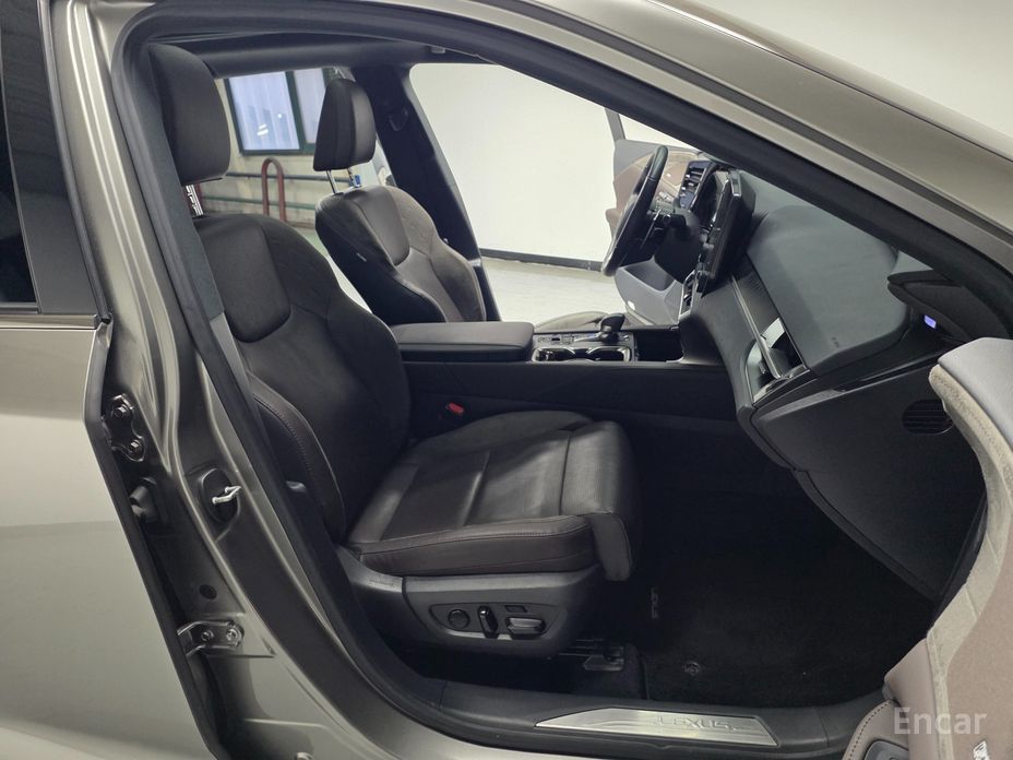 2023 Lexus RX V Luxury с пробегом 63 150 км