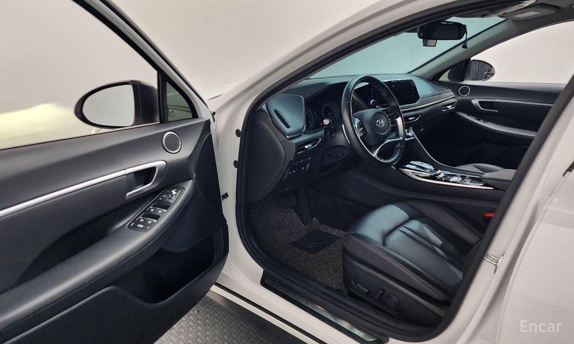 2021 Hyundai Sonata VIII (DN8) 2.0 Premium Family с пробегом 52 115 км