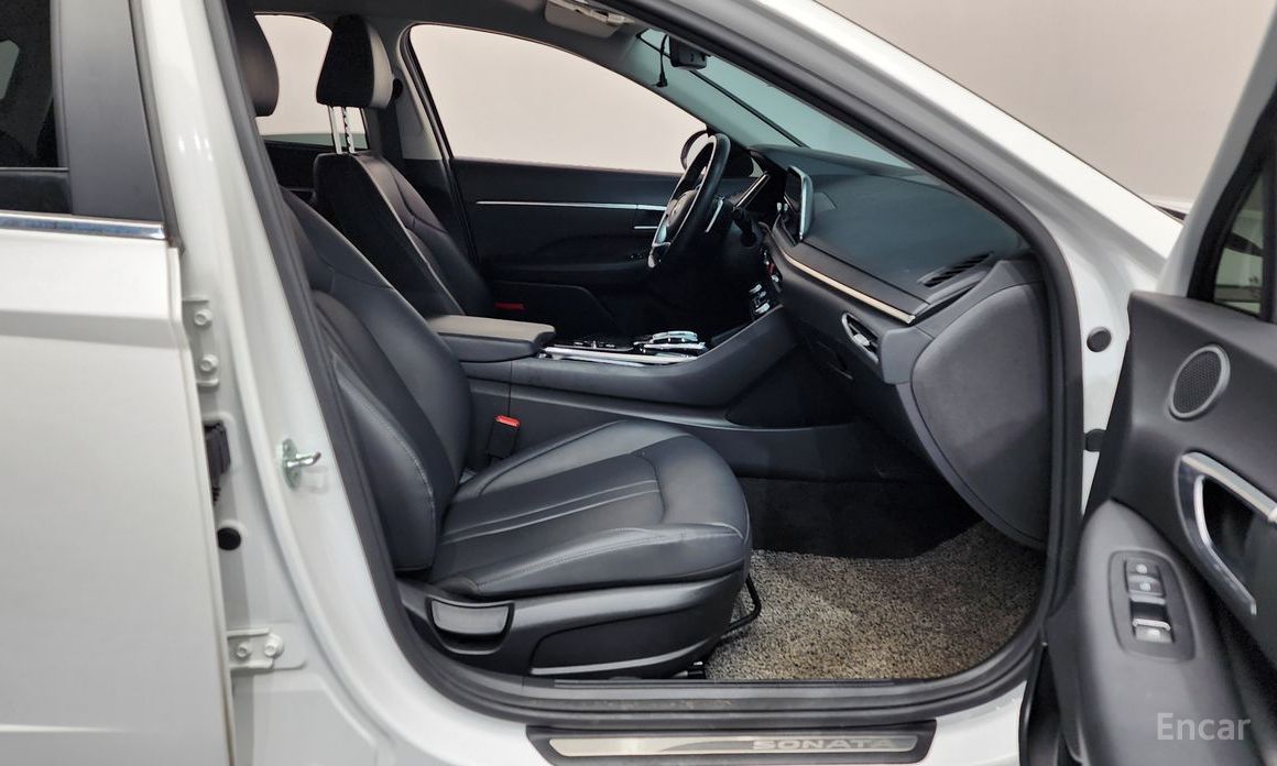 2021 Hyundai Sonata VIII (DN8) 2.0 Premium Family с пробегом 52 115 км