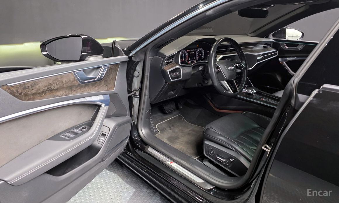 2020 Audi A7 II (4K) 55 TFSI Quattro Premium с пробегом 76 595 км