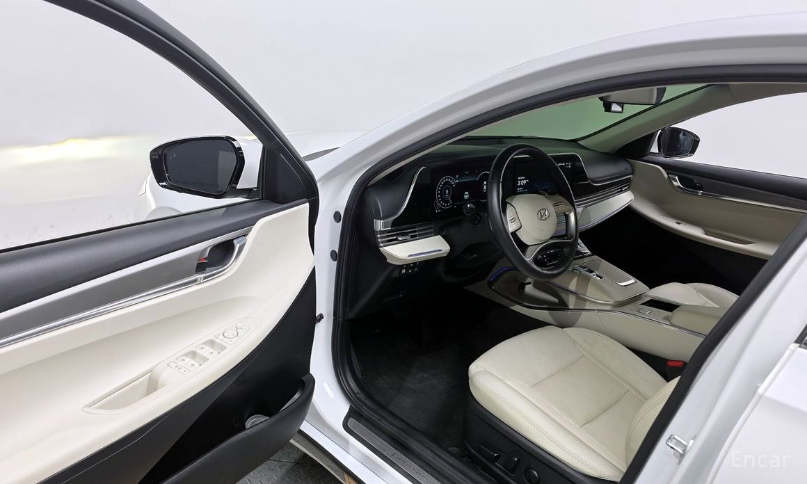 2022 Hyundai Grandeur VI Рестайлинг 2.5 Le Blanc с пробегом 59 728 км