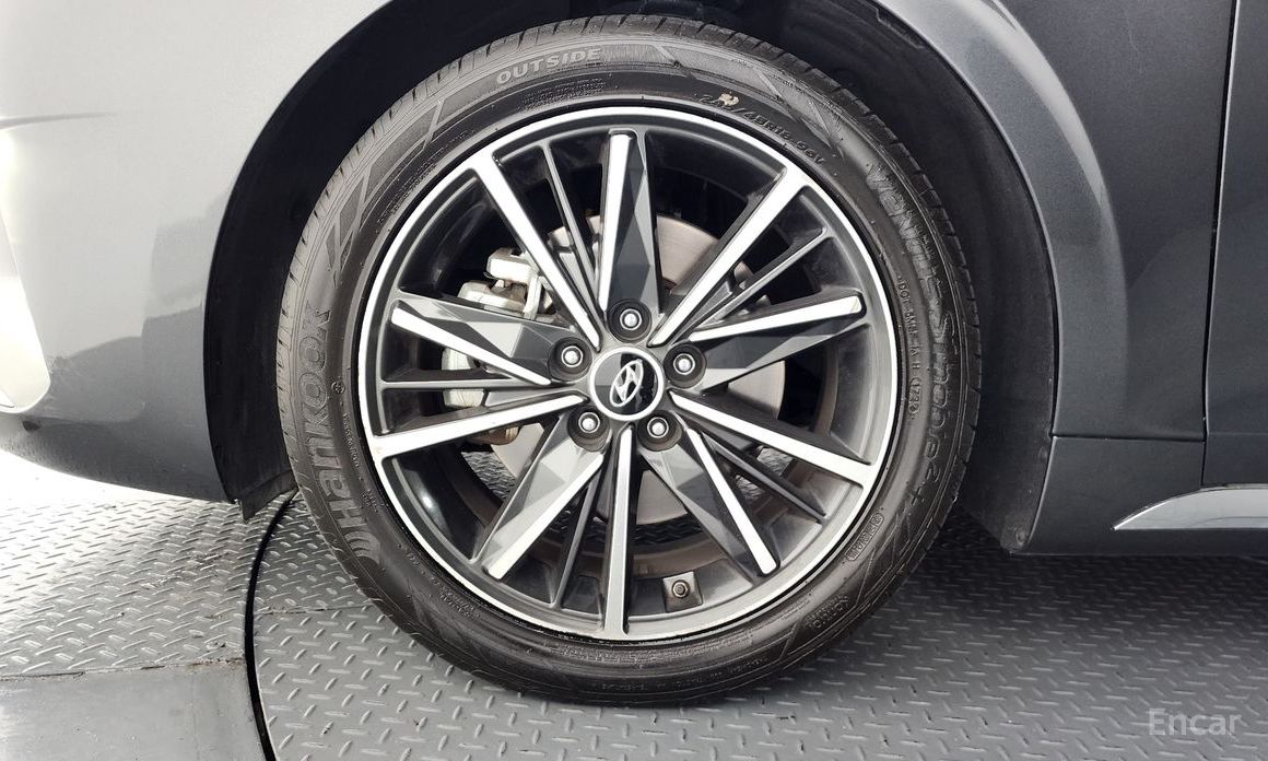2022 Hyundai Grandeur VI Рестайлинг 2.5 Le Blanc с пробегом 72 192 км