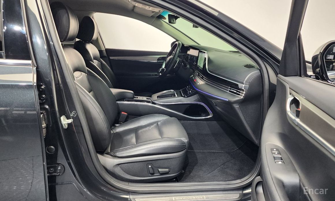 2021 Hyundai Grandeur VI Рестайлинг 2.5 Le Blanc с пробегом 125 617 км