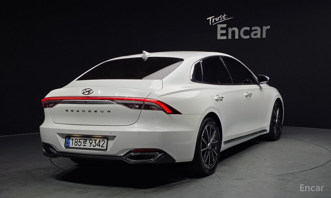 2022 Hyundai Grandeur VI Рестайлинг 2.5 Le Blanc с пробегом 107 202 км
