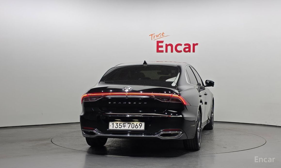 2021 Hyundai Grandeur VI Рестайлинг 2.5 Le Blanc с пробегом 137 161 км