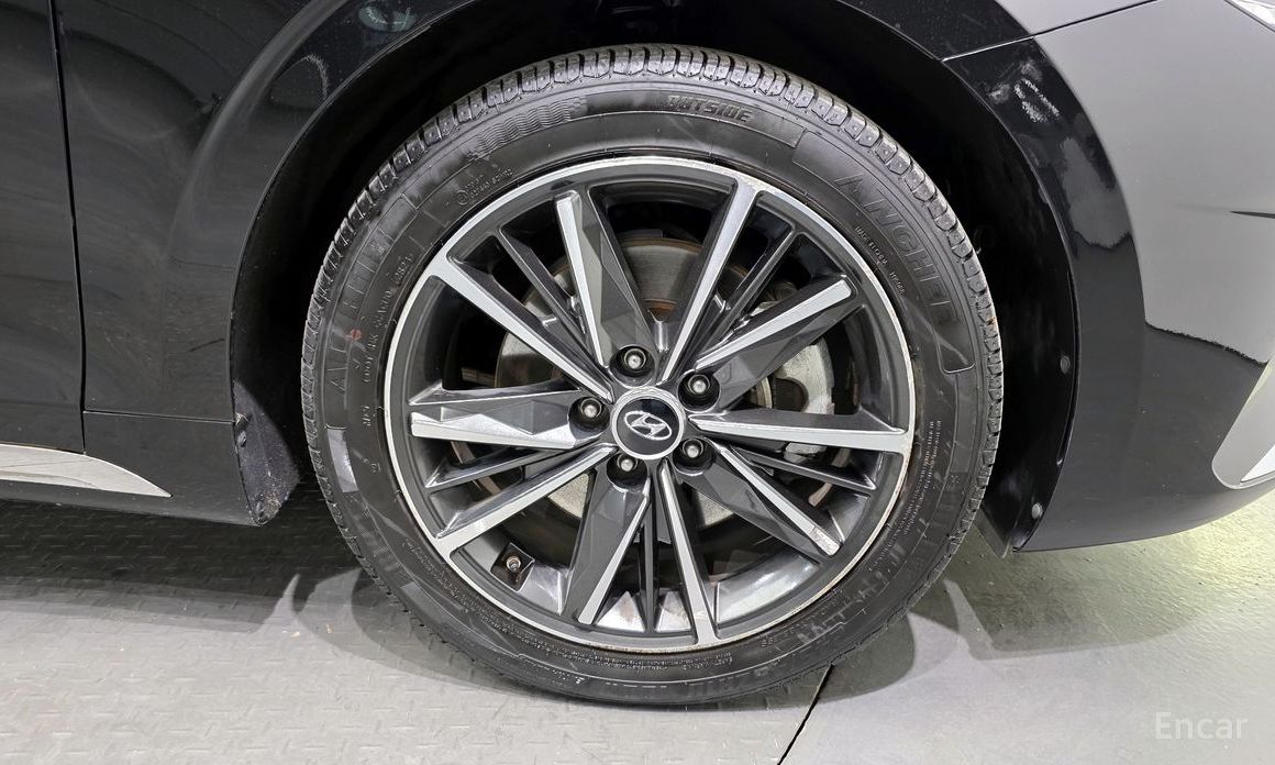2021 Hyundai Grandeur VI Рестайлинг 2.5 Le Blanc с пробегом 137 161 км