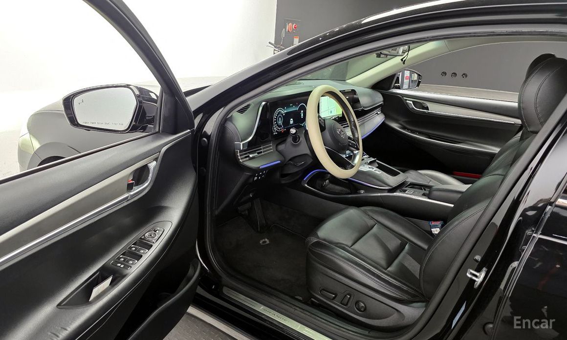 2021 Hyundai Grandeur VI Рестайлинг 2.5 Le Blanc с пробегом 137 161 км