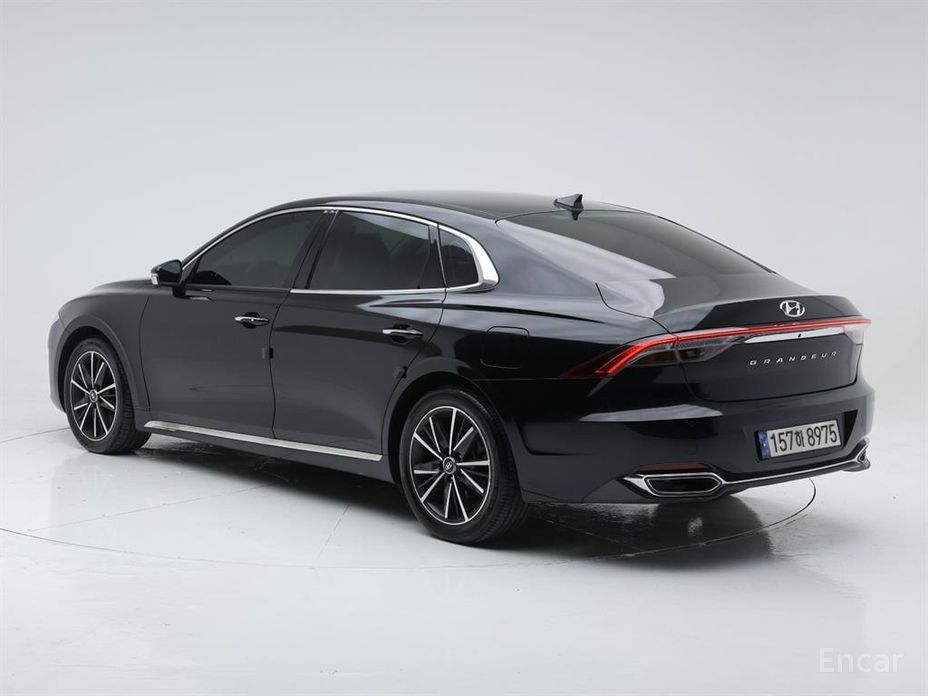 2022 Hyundai Grandeur VI Рестайлинг 2.5 Le Blanc с пробегом 83 428 км