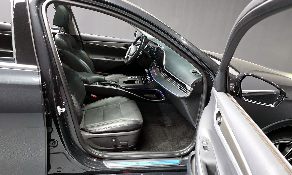 2021 Hyundai Grandeur VI Рестайлинг 2.5 Le Blanc с пробегом 71 528 км
