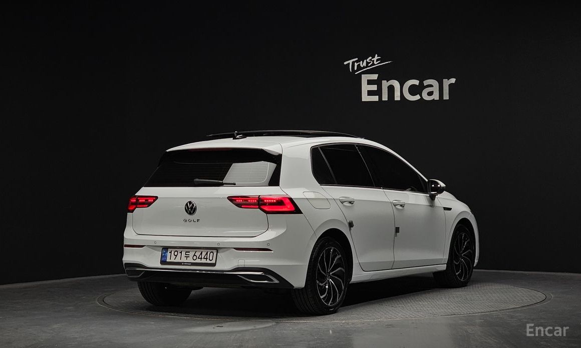 2022 Volkswagen Golf VIII 2.0 TDI Prestige с пробегом 87 000 км