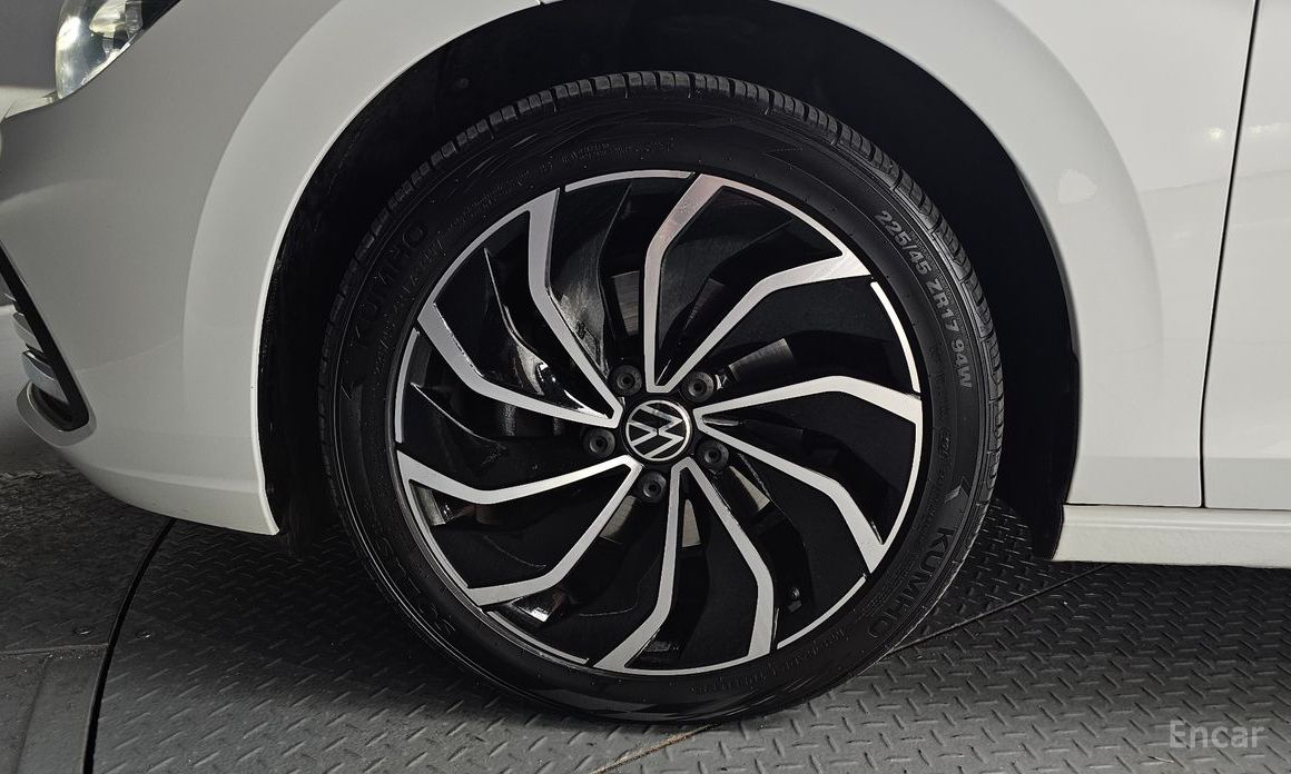2022 Volkswagen Golf VIII 2.0 TDI Prestige с пробегом 87 000 км