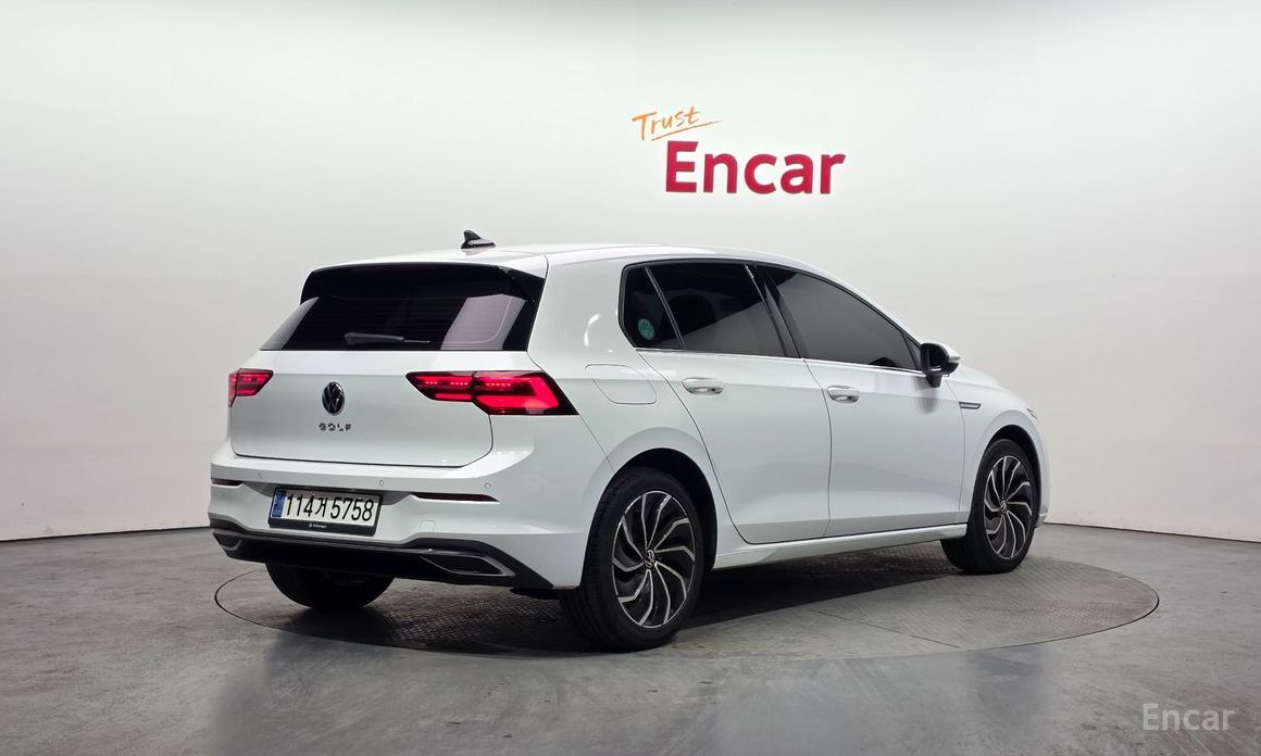 2022 Volkswagen Golf VIII 2.0 TDI Prestige с пробегом 108 779 км