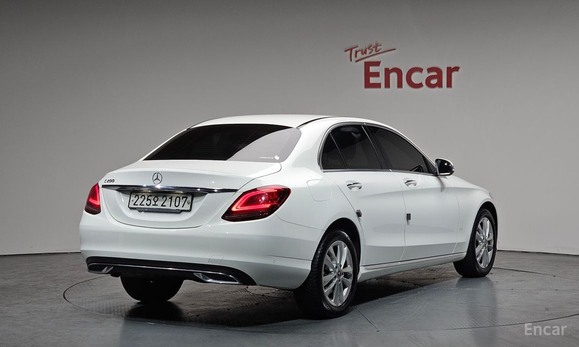 2020 Mercedes-Benz C-Класс IV (W205) Рестайлинг C200 Avantgarde с пробегом 57 049 км