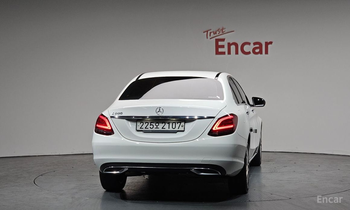 2020 Mercedes-Benz C-Класс IV (W205) Рестайлинг C200 Avantgarde с пробегом 57 049 км