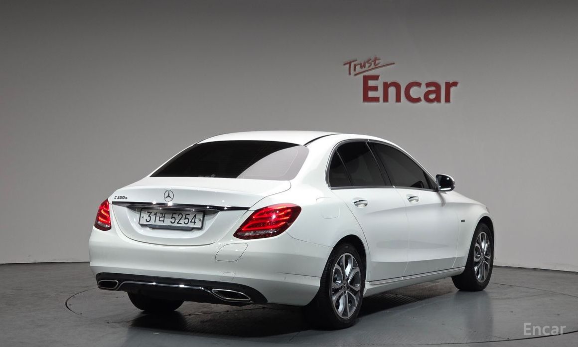 2018 Mercedes-Benz C-Класс IV (W205) Рестайлинг C350e с пробегом 29 058 км