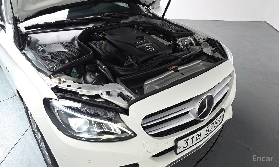 2018 Mercedes-Benz C-Класс IV (W205) Рестайлинг C350e с пробегом 29 058 км