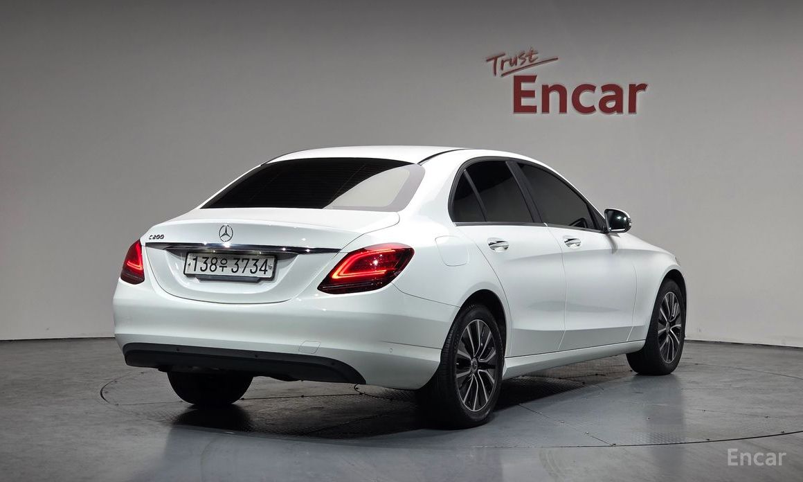2020 Mercedes-Benz C-Класс IV (W205) Рестайлинг C200 с пробегом 55 679 км
