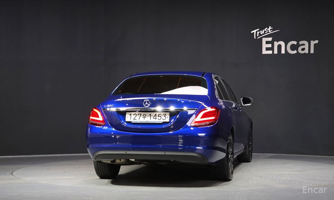 2019 Mercedes-Benz C-Класс IV (W205) Рестайлинг C200 с пробегом 77 489 км