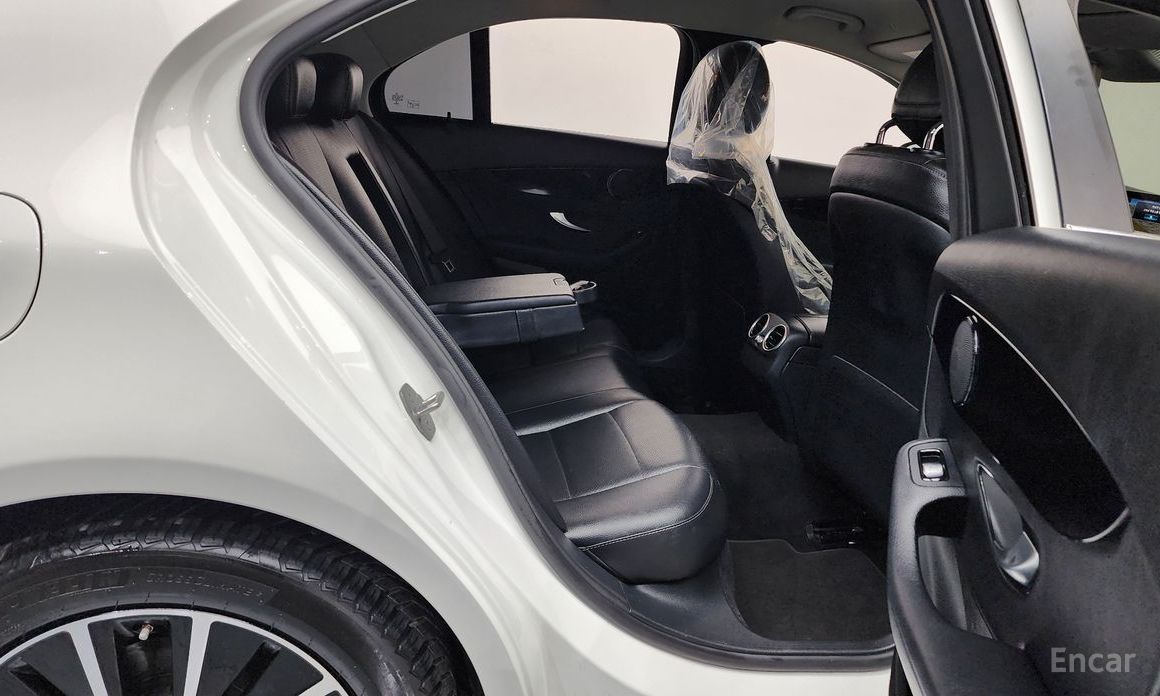 2019 Mercedes-Benz C-Класс IV (W205) Рестайлинг C200 с пробегом 108 078 км