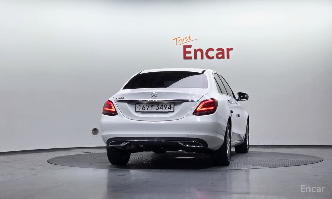 2020 Mercedes-Benz C-Класс IV (W205) Рестайлинг C200 Avantgarde с пробегом 39 011 км