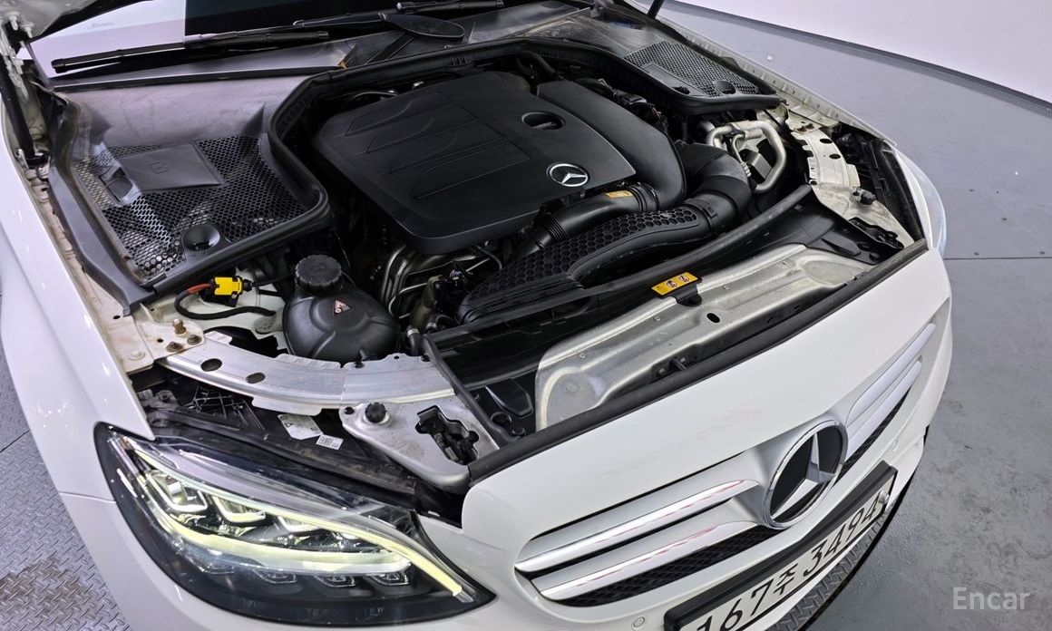 2020 Mercedes-Benz C-Класс IV (W205) Рестайлинг C200 Avantgarde с пробегом 39 011 км