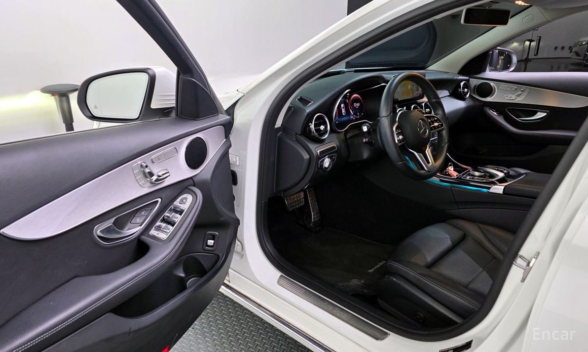 2020 Mercedes-Benz C-Класс IV (W205) Рестайлинг C200 Avantgarde с пробегом 39 011 км