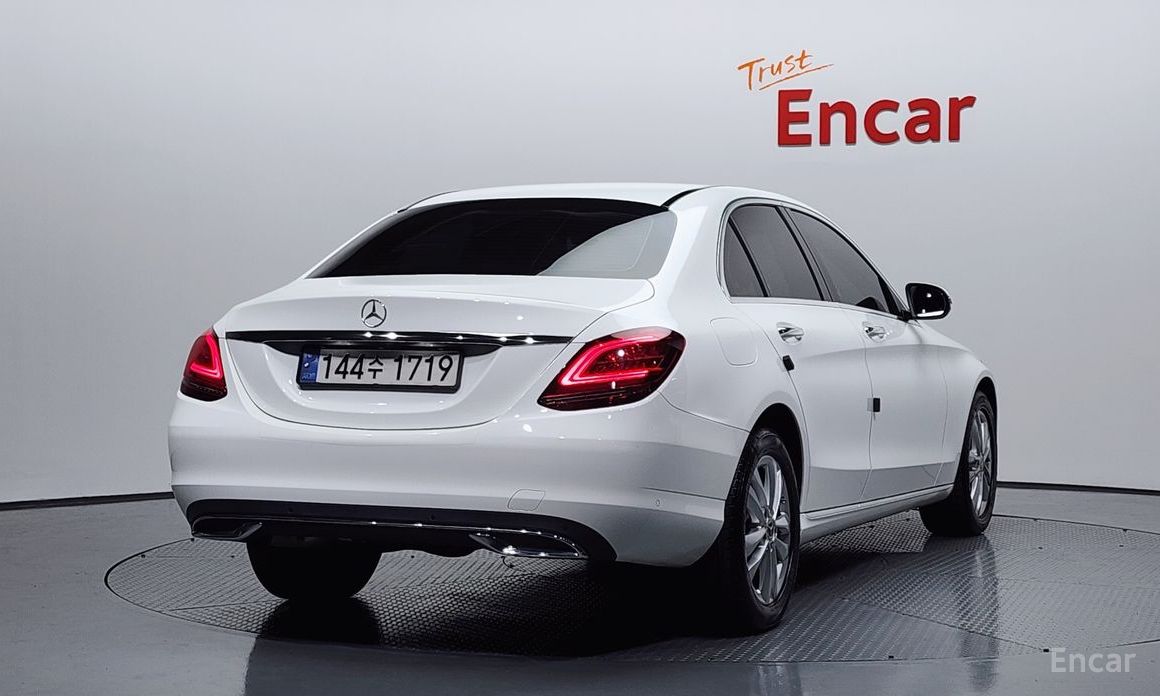 2020 Mercedes-Benz C-Класс IV (W205) Рестайлинг C200 Avantgarde с пробегом 64 679 км