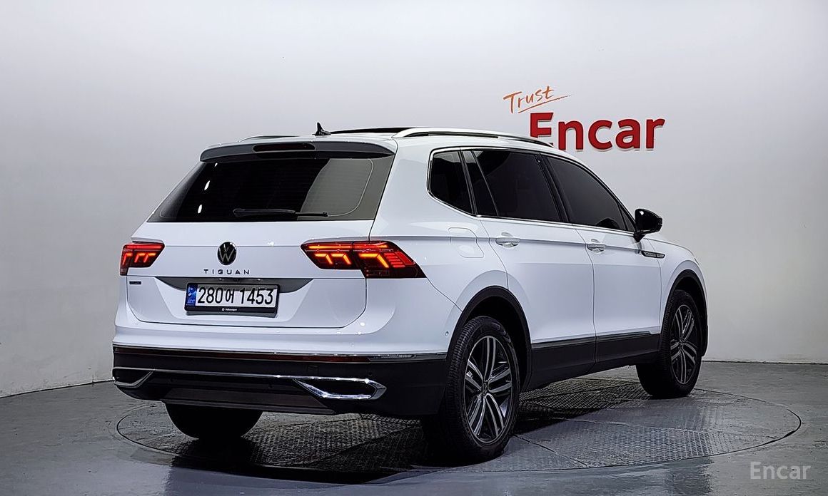 2022 Volkswagen Tiguan II Рестайлинг 2.0 TSI Prestige с пробегом 79 523 км