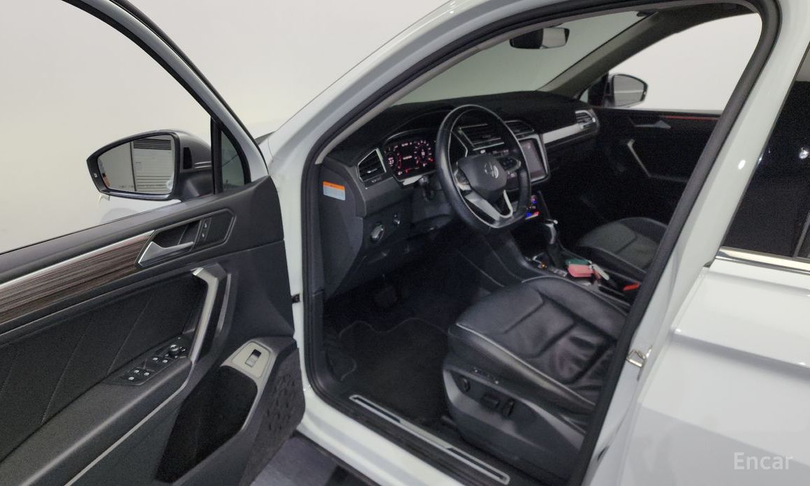 2022 Volkswagen Tiguan II Рестайлинг 2.0 TSI Prestige с пробегом 79 523 км