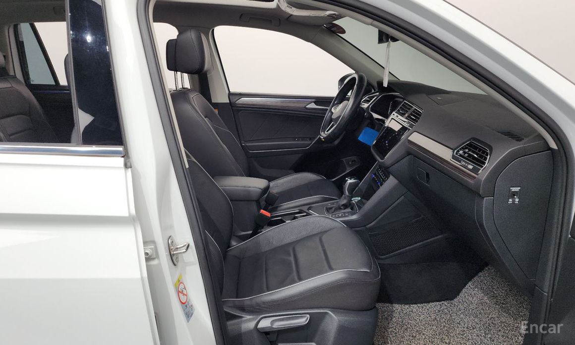 2022 Volkswagen Tiguan II Рестайлинг 2.0 TSI Prestige с пробегом 37 958 км