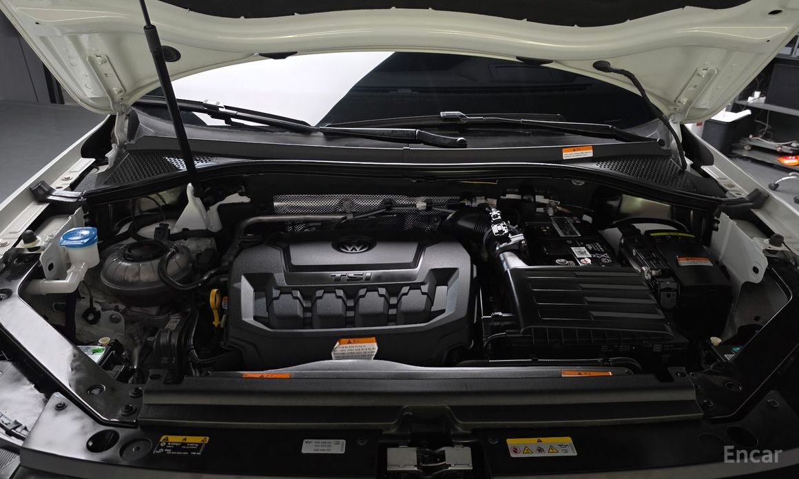 2022 Volkswagen Tiguan II Рестайлинг 2.0 TSI Prestige с пробегом 14 735 км