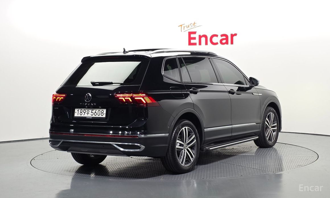 2022 Volkswagen Tiguan II Рестайлинг 2.0 TSI Prestige с пробегом 4 573 км
