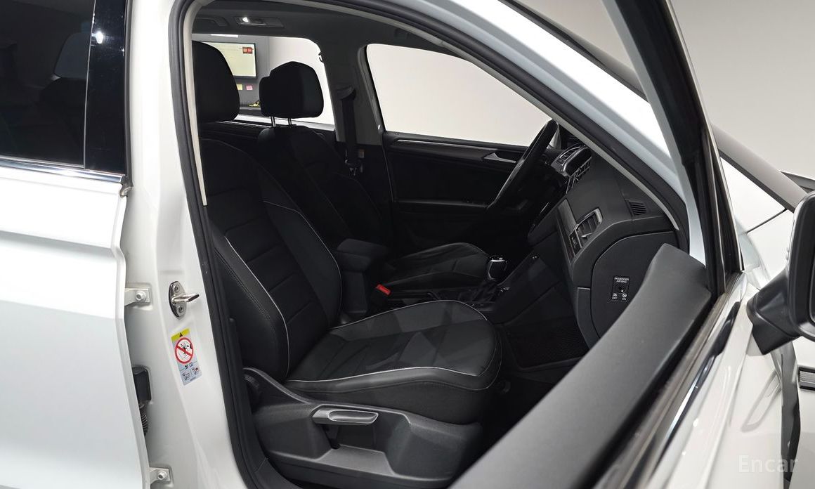 2022 Volkswagen Tiguan II Рестайлинг 2.0 TSI Prestige с пробегом 14 735 км
