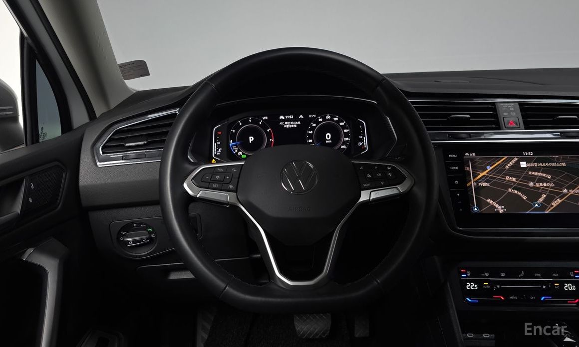 2022 Volkswagen Tiguan II Рестайлинг 2.0 TSI Prestige с пробегом 14 735 км