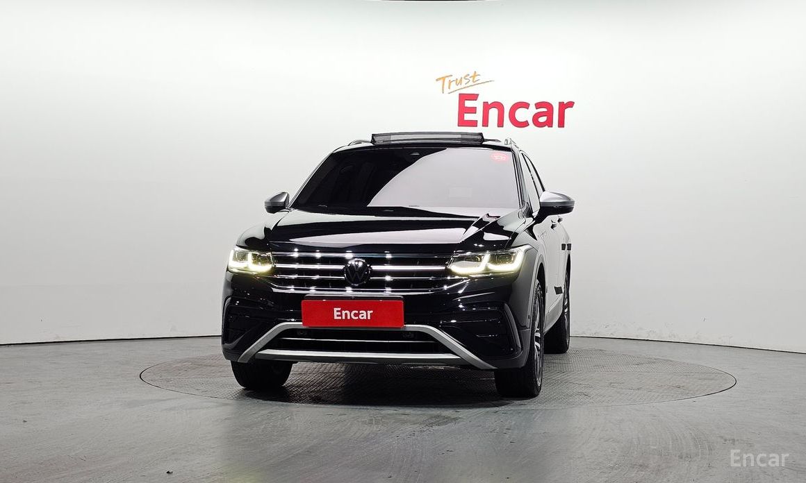 2022 Volkswagen Tiguan II Рестайлинг 2.0 TSI Prestige с пробегом 65 159 км
