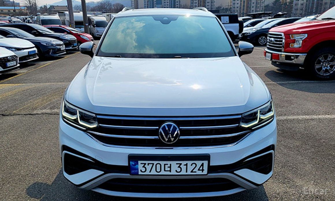 2022 Volkswagen Tiguan II Рестайлинг 2.0 TSI Prestige с пробегом 44 712 км