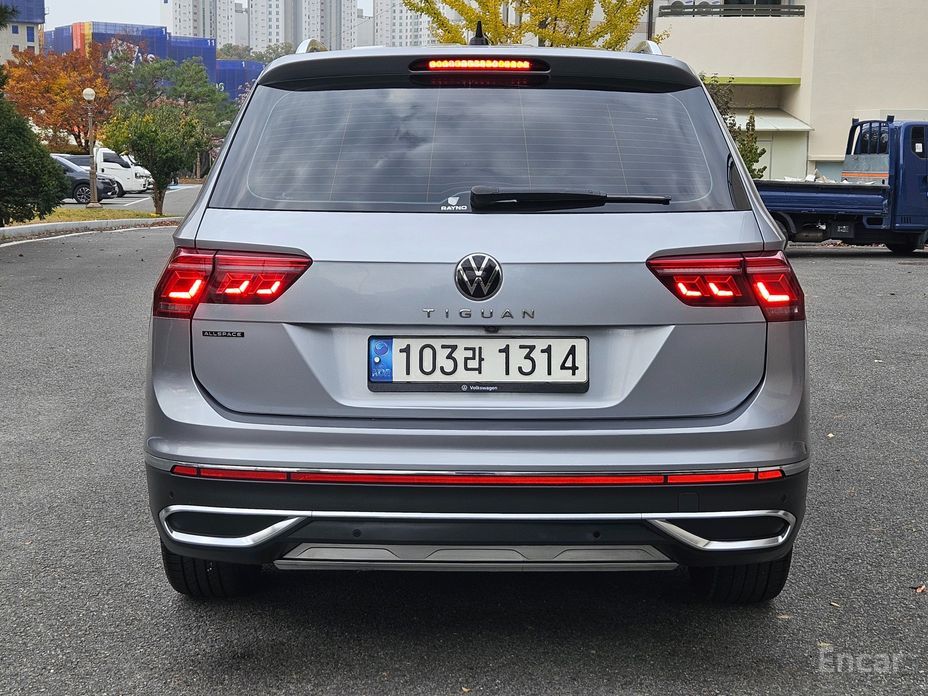 2022 Volkswagen Tiguan II Рестайлинг 2.0 TSI Prestige с пробегом 94 999 км