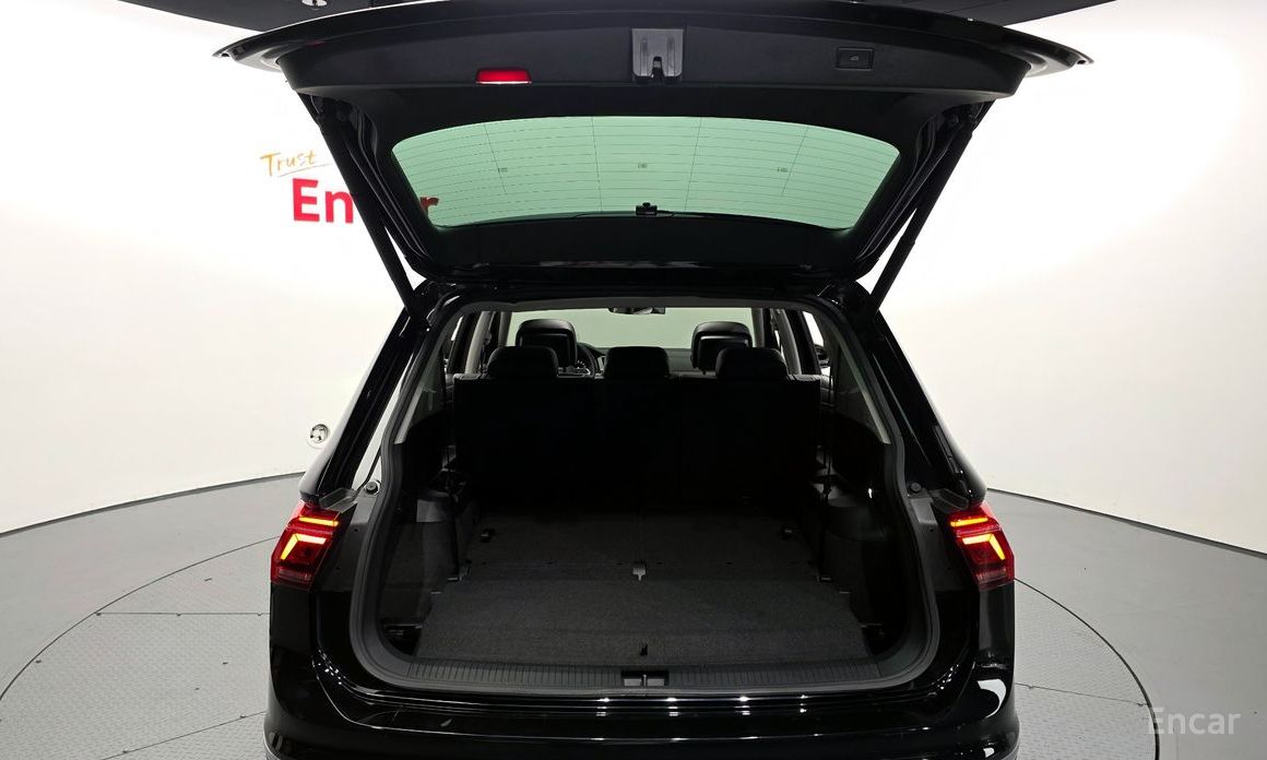 2022 Volkswagen Tiguan II Рестайлинг 2.0 TSI Prestige с пробегом 4 573 км