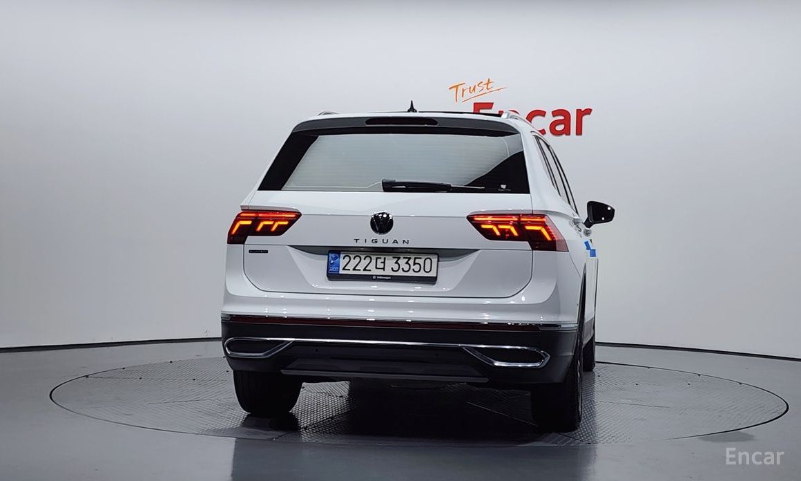 2022 Volkswagen Tiguan II Рестайлинг 2.0 TSI Prestige с пробегом 60 353 км