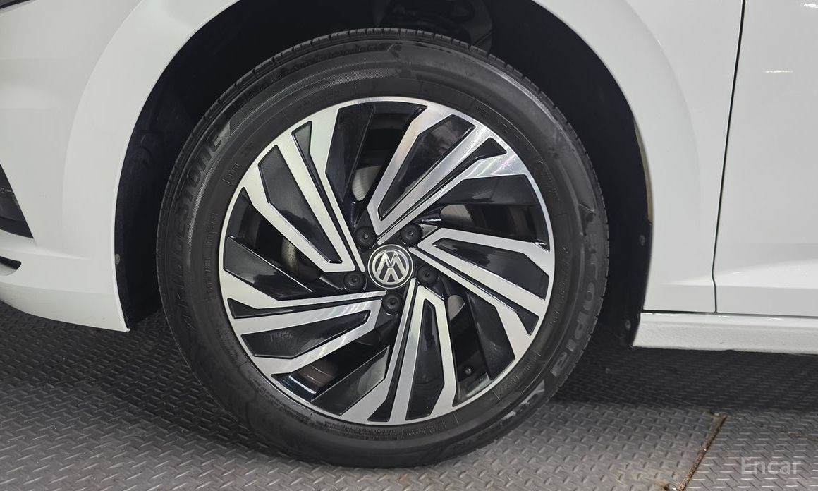 2021 Volkswagen Jetta VII Рестайлинг 1.4 TSI Prestige с пробегом 42 984 км
