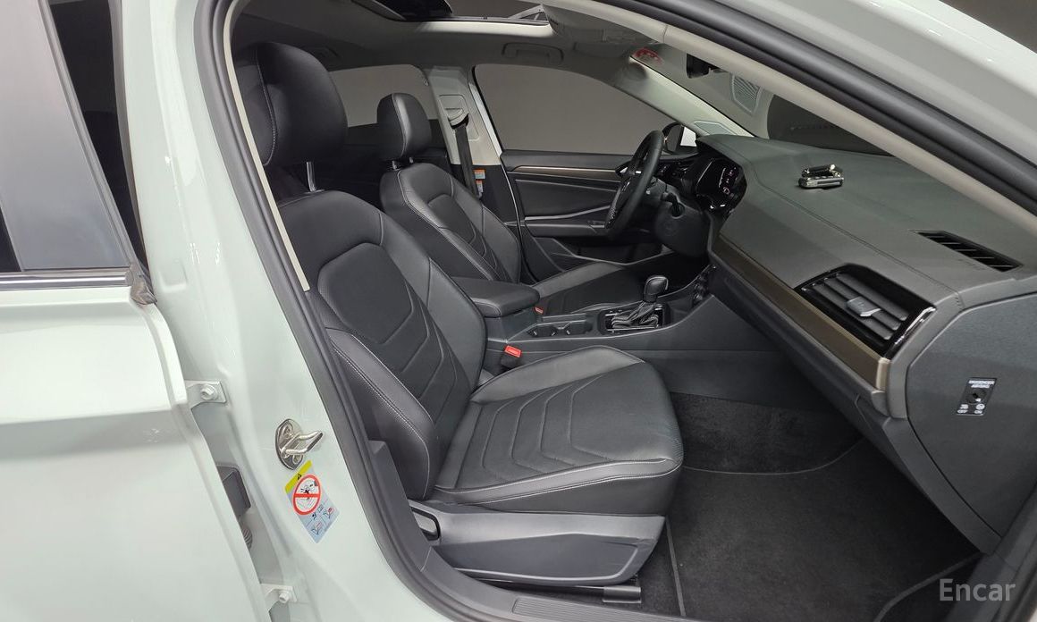 2021 Volkswagen Jetta VII Рестайлинг 1.4 TSI Prestige с пробегом 42 984 км