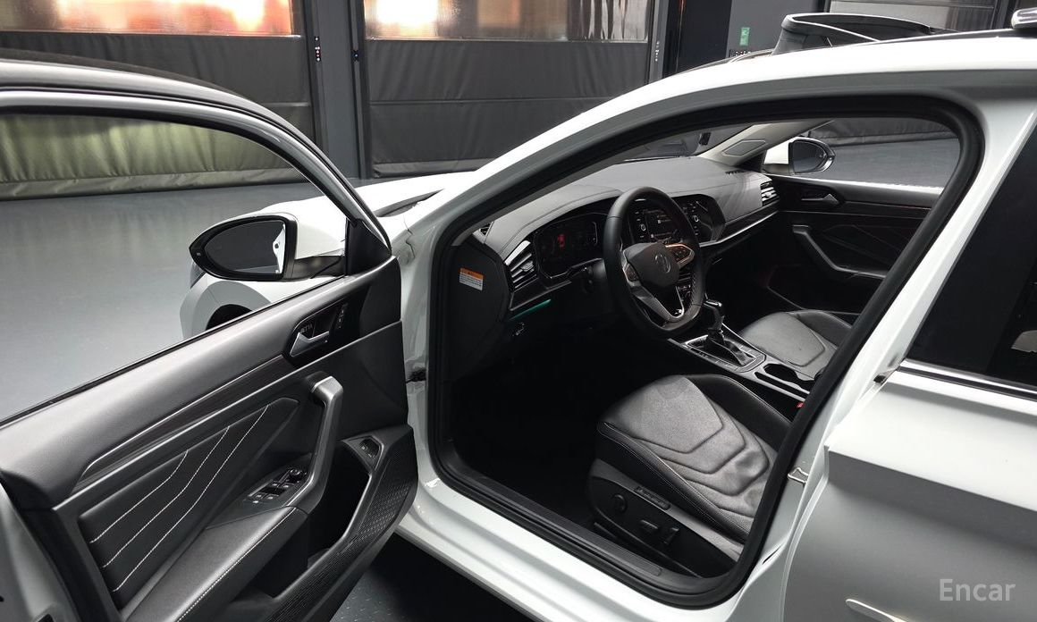 2022 Volkswagen Jetta VII Рестайлинг 1.5 TSI Prestige с пробегом 66 704 км