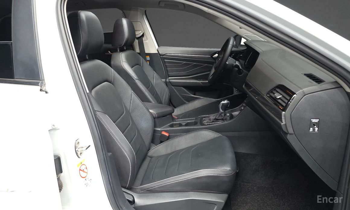2022 Volkswagen Jetta VII Рестайлинг 1.5 TSI Prestige с пробегом 66 704 км