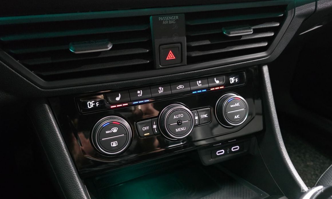 2022 Volkswagen Jetta VII Рестайлинг 1.5 TSI Prestige с пробегом 66 704 км