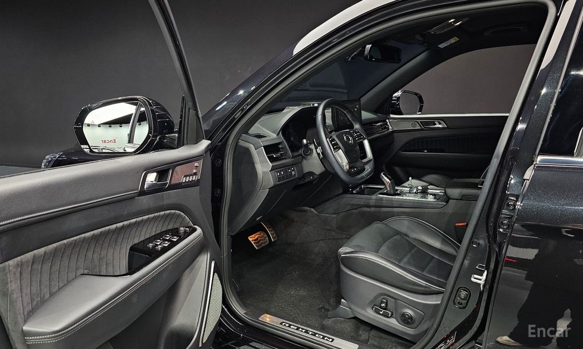 2024 SsangYong Rexton IV Рестайлинг Disel 2.2 4WD The Black с пробегом 41 171 км
