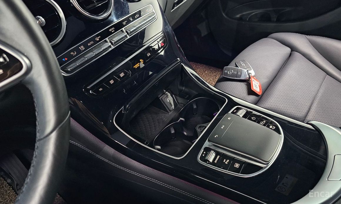 2021 Mercedes-Benz GLC I (X253) Рестайлинг GLC300e 4MATIC с пробегом 69 674 км